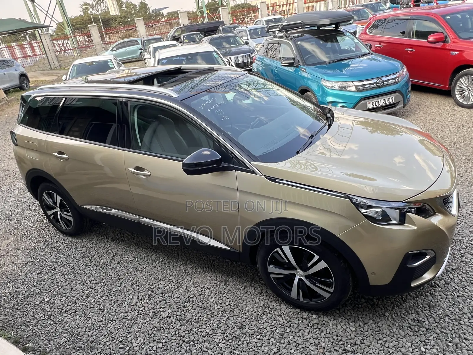 Peugeot 5008 2018 Gold
