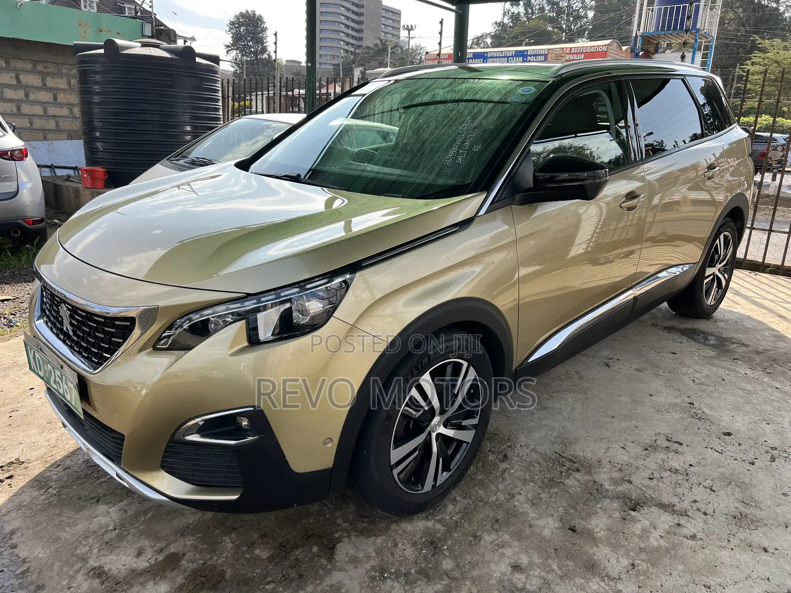 Peugeot 5008 2018 Gold