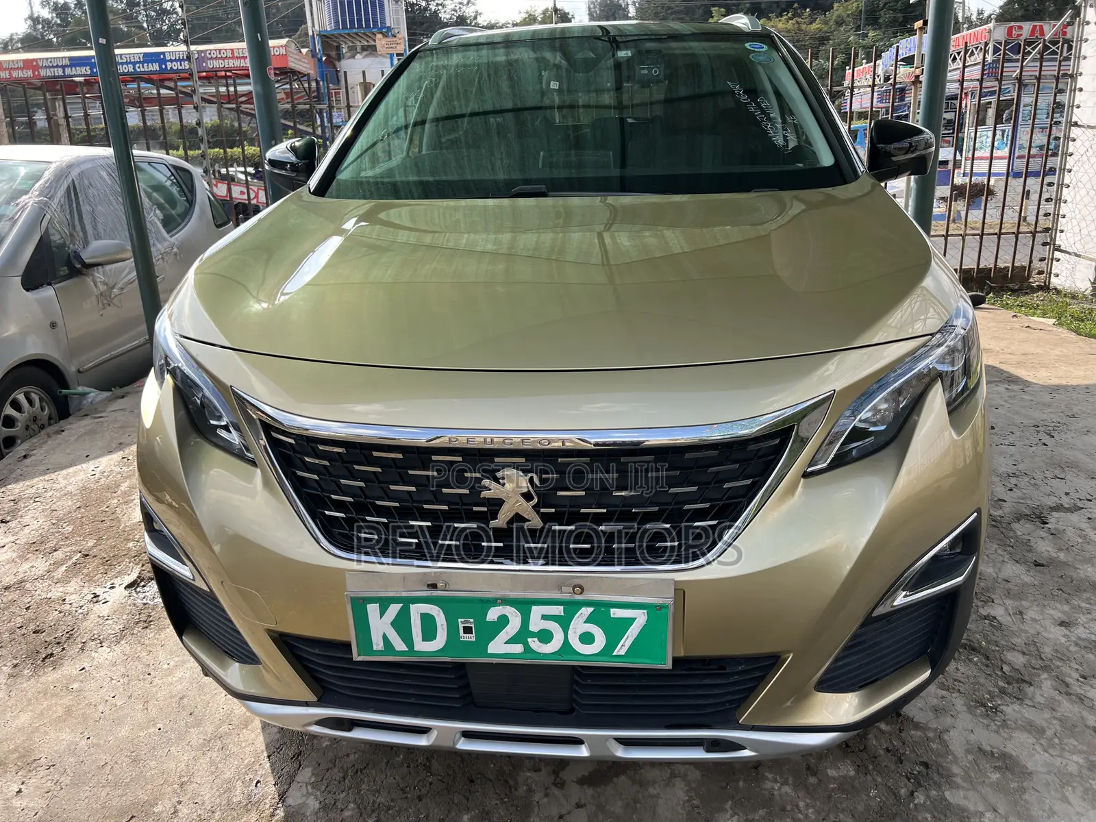 Peugeot 5008 2018 Gold