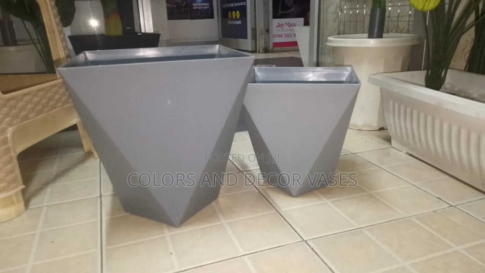 Gray Durable Vases Plastic in Material