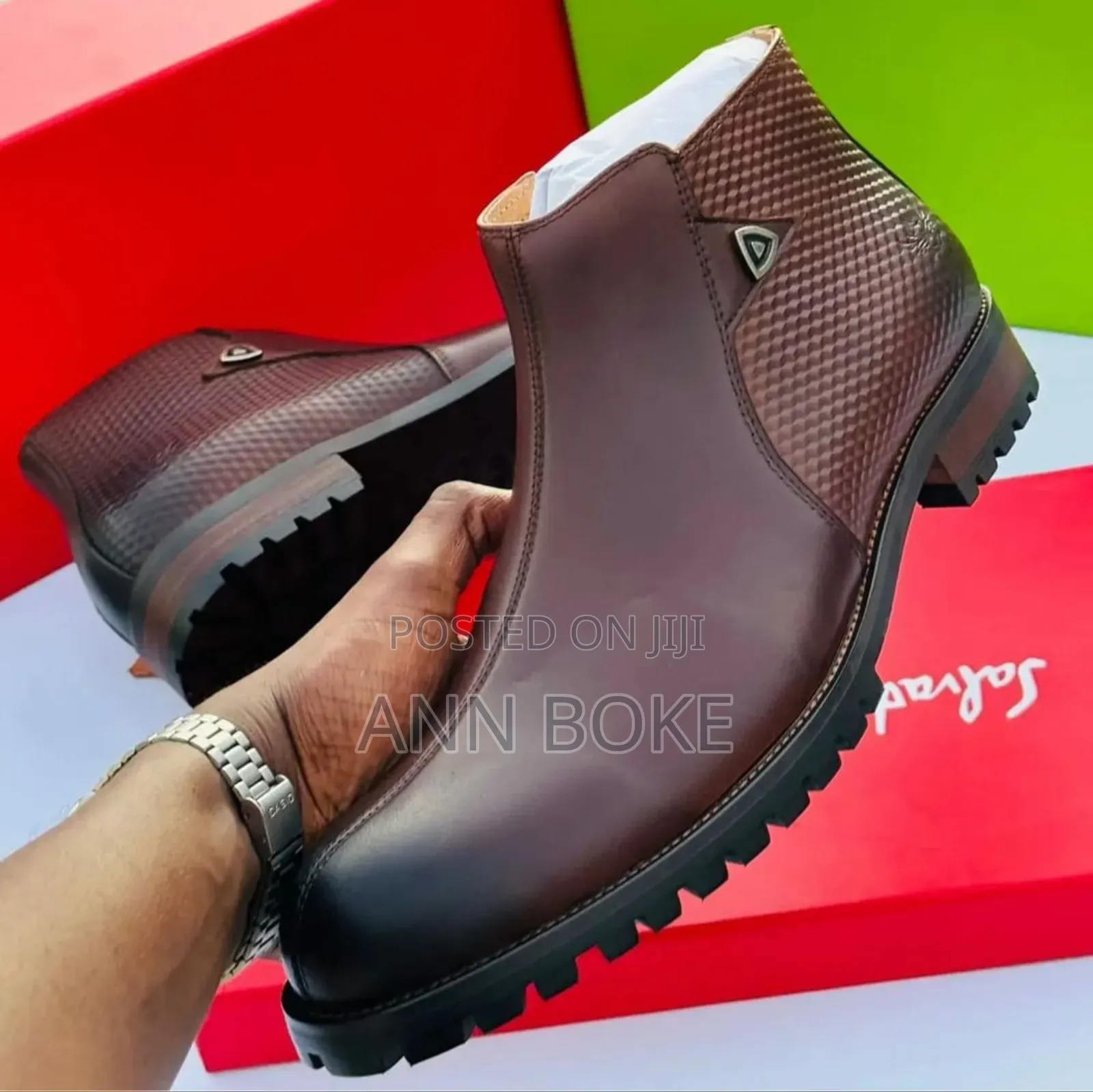 *Salvatore Ferragamo*
Official Leather Boots 
Sizes
