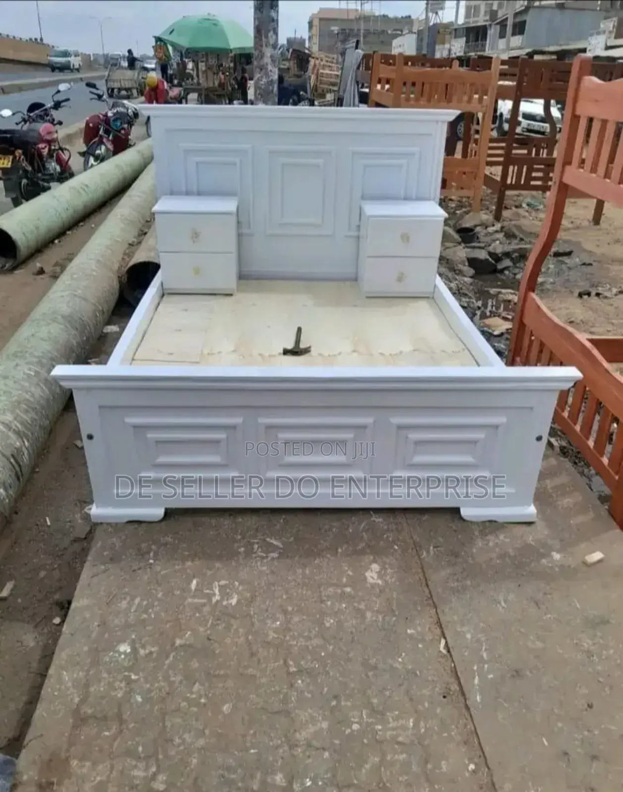 White Board Bed 5*6 2 Without Side Drawers