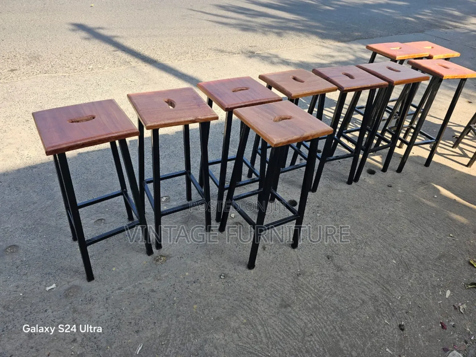 Lab Stools 22_32m