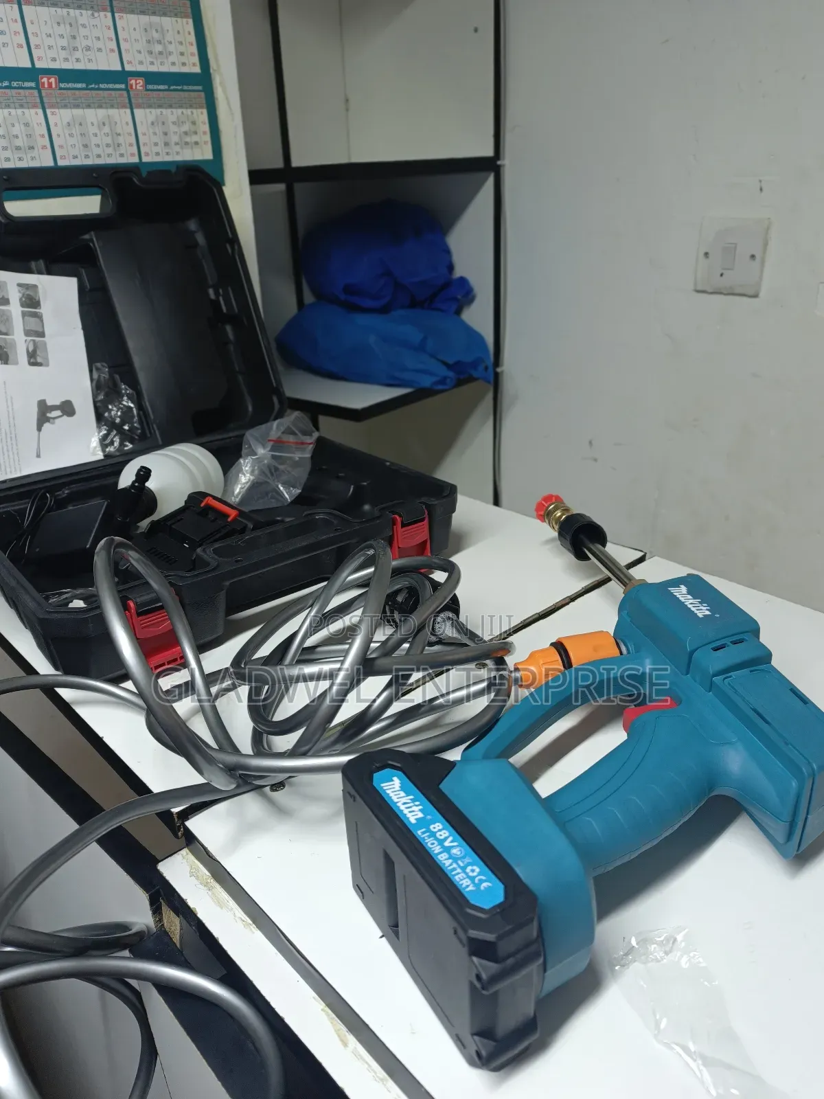 Approved Makita Cordless Portable Pressure Washer