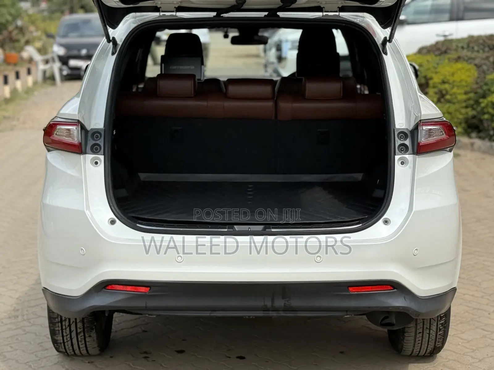 Toyota Harrier 2.0 2019 Pearl
