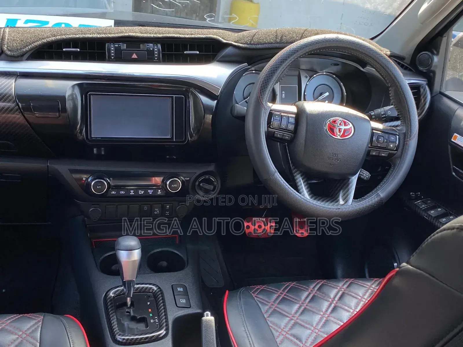 Toyota Hilux 2021 Black