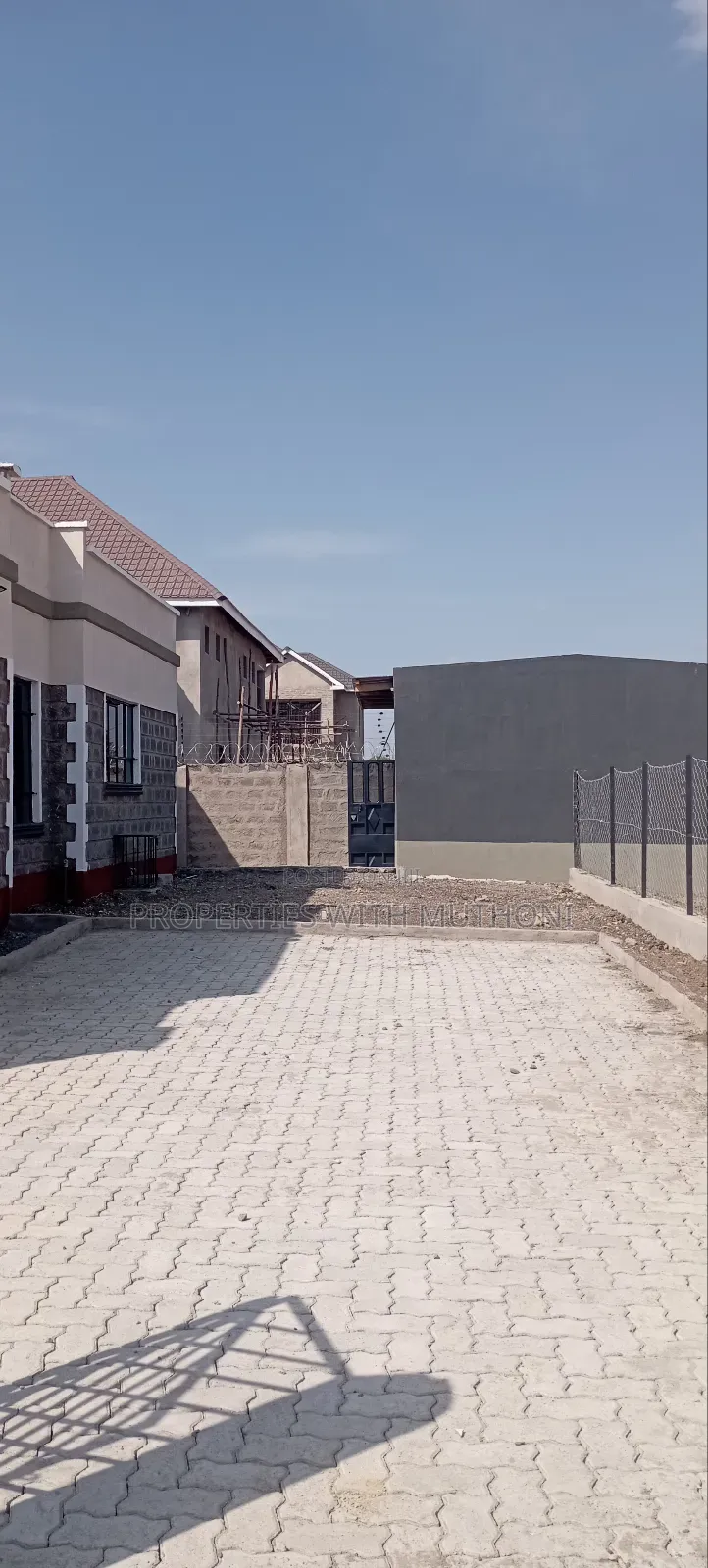 3bdrm Bungalow in Kitengela for sale
