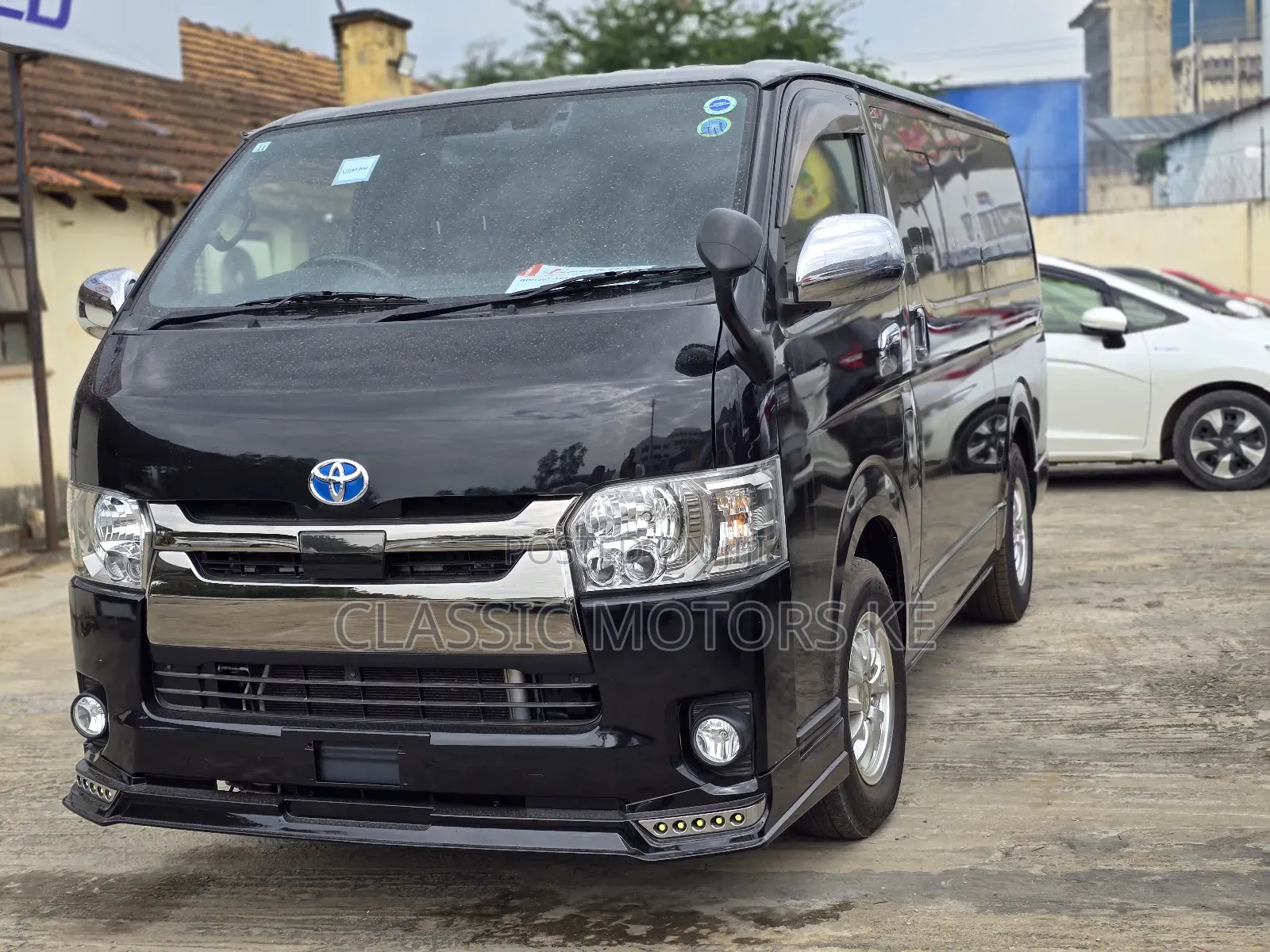 Toyota HiAce 2018 Black