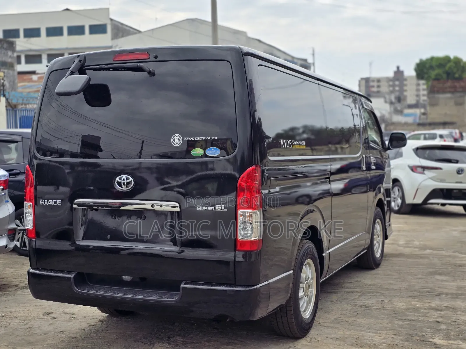 Toyota HiAce 2018 Black