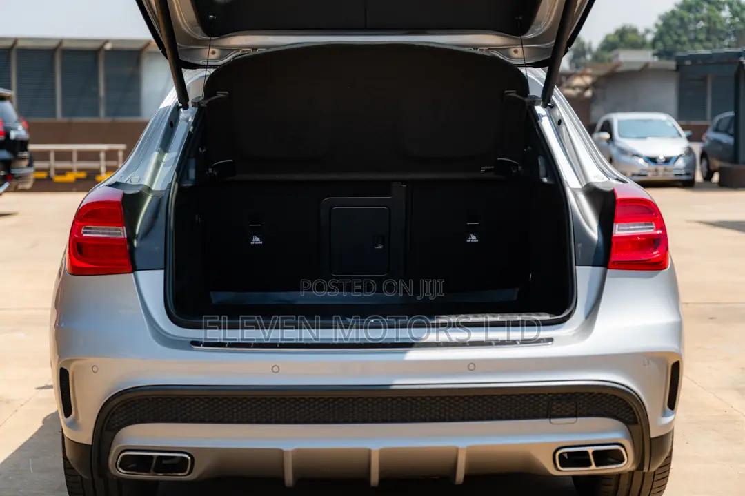 Mercedes-Benz GLA-Class 2017 Silver