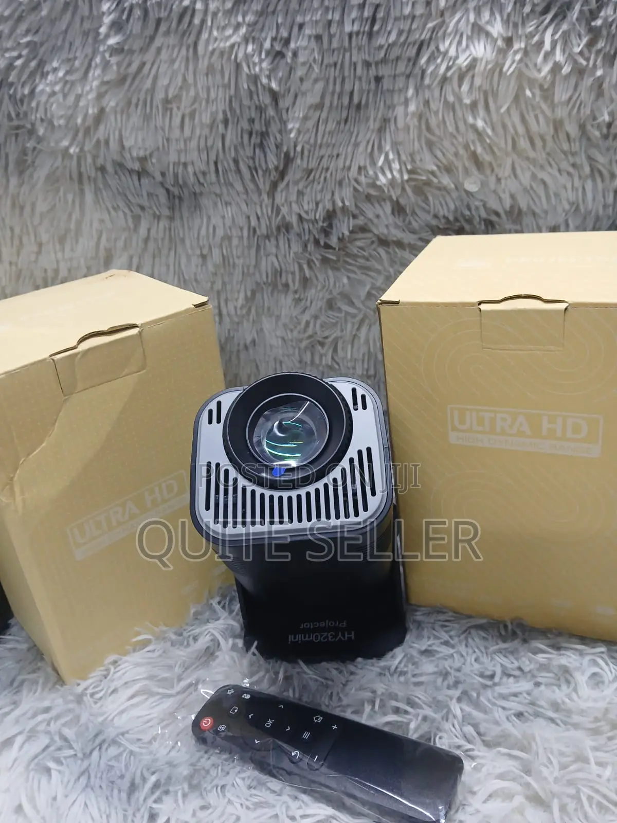 Portable Travelling Projector Wifi Bluetooth Hy320