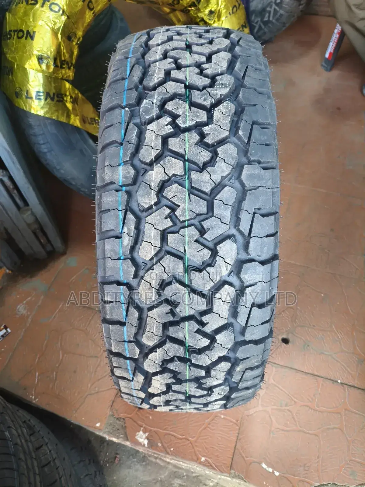 225/60r17 Comforser Cf1100