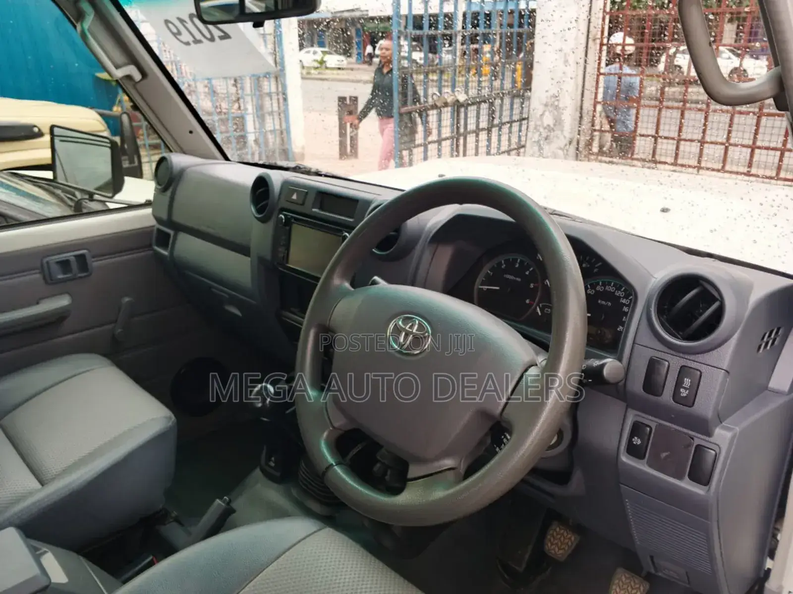 Toyota Land Cruiser 2019 White