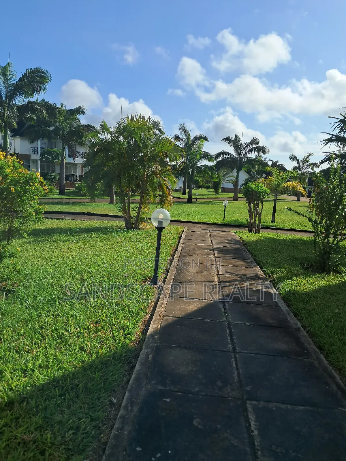 Furnished 3bdrm Mansion in -, Diani for sale