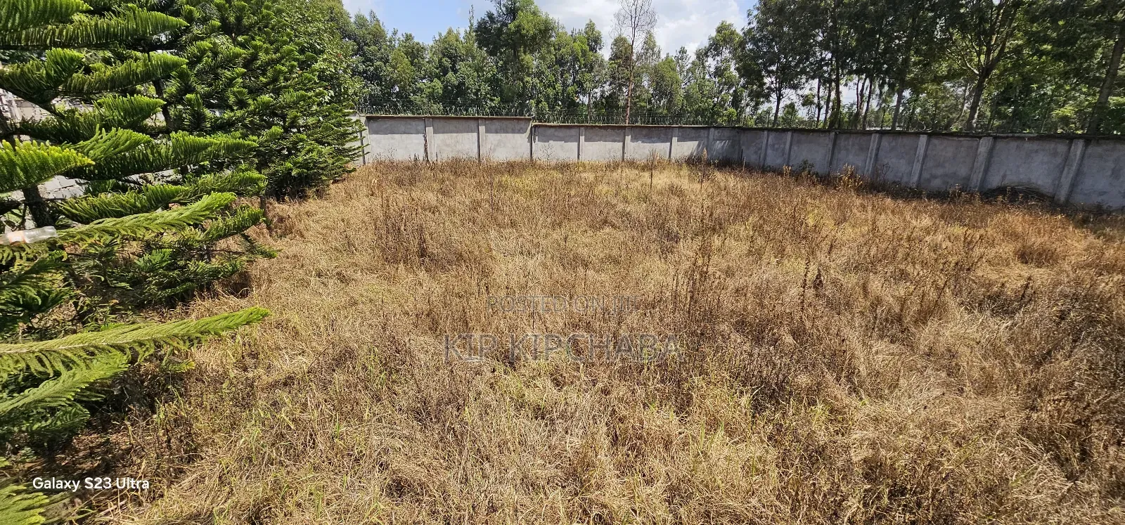 Commercial 1⁄4 Plot Perimetre Wall for Sale in Annex Eldoret