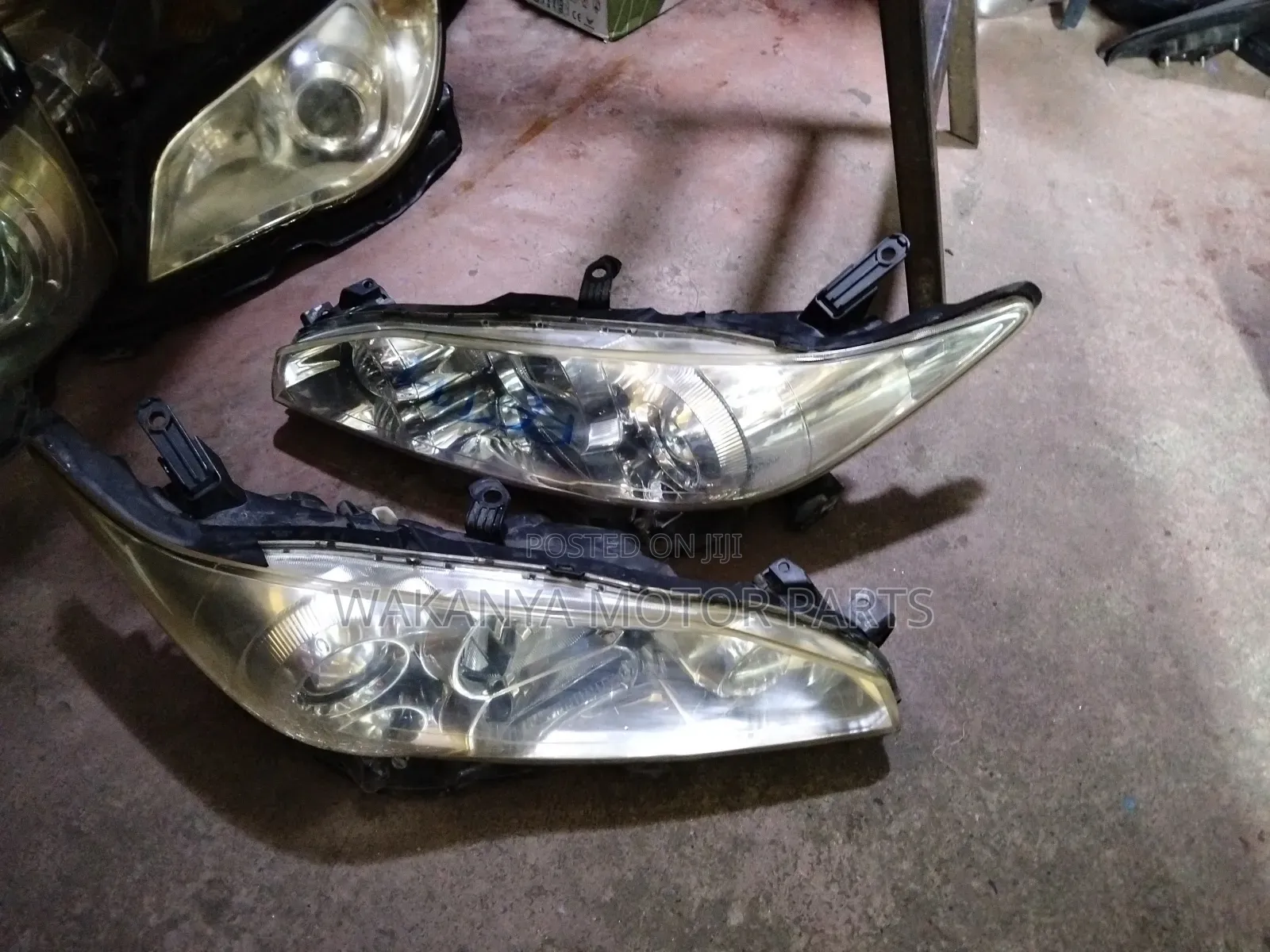 Toyota Wish 2010/2012 Non Xenon Headlamp, Ex Japan