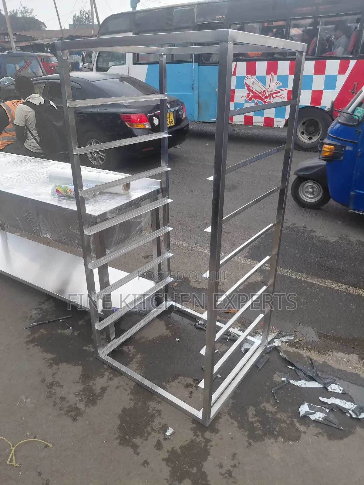 Bread and Cakes Stand