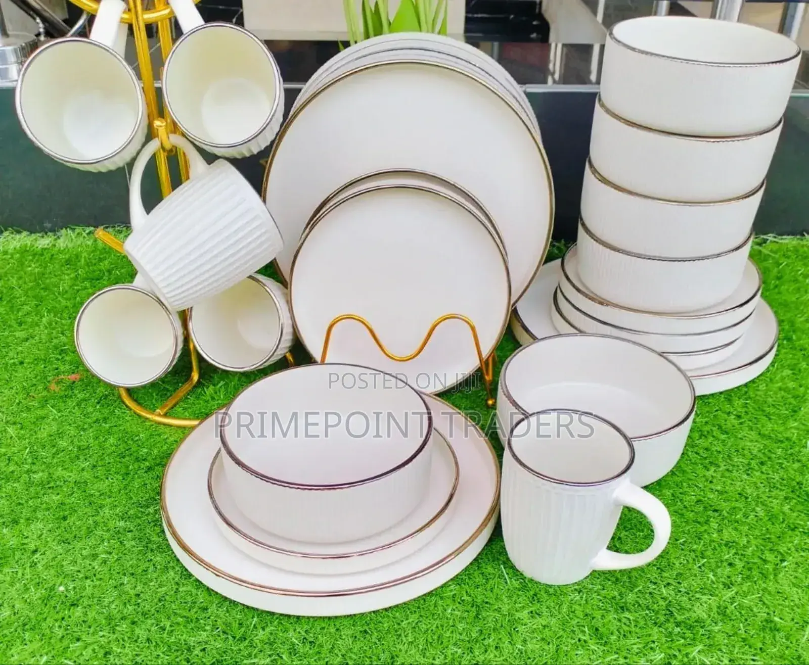 24 Pieces Gold Rimmed Trendy Dinner Sets