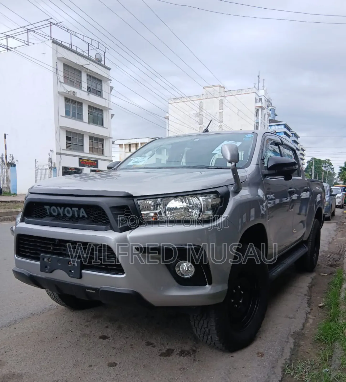 Toyota Hilux Revo Double Cab Deisel 2.4 AWD 2018 Silver