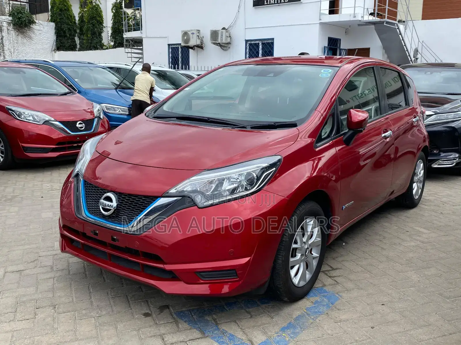 Nissan Note 2018 Red