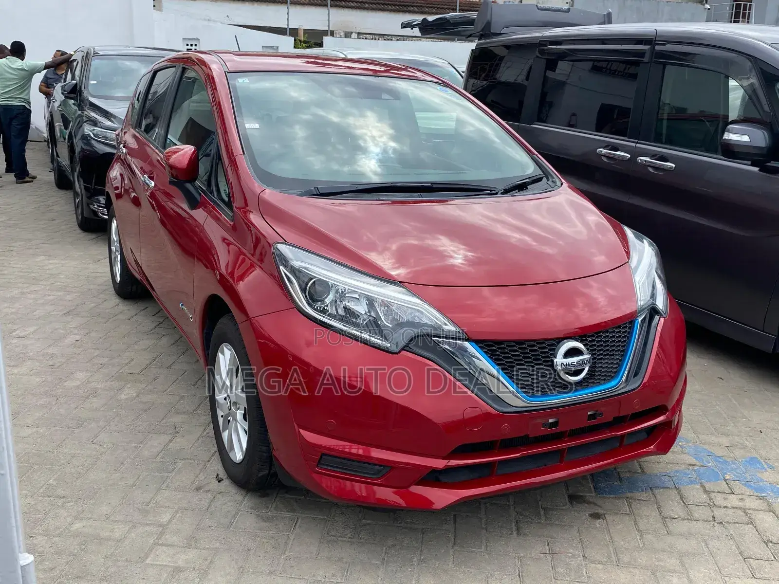 Nissan Note 2018 Red