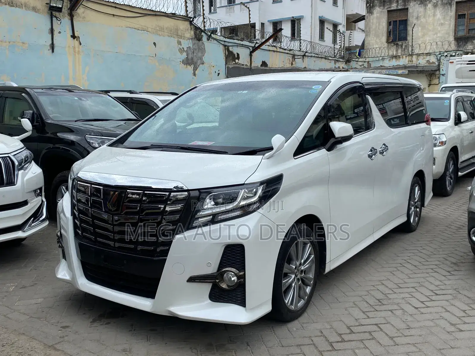 Toyota Alphard 2018 White
