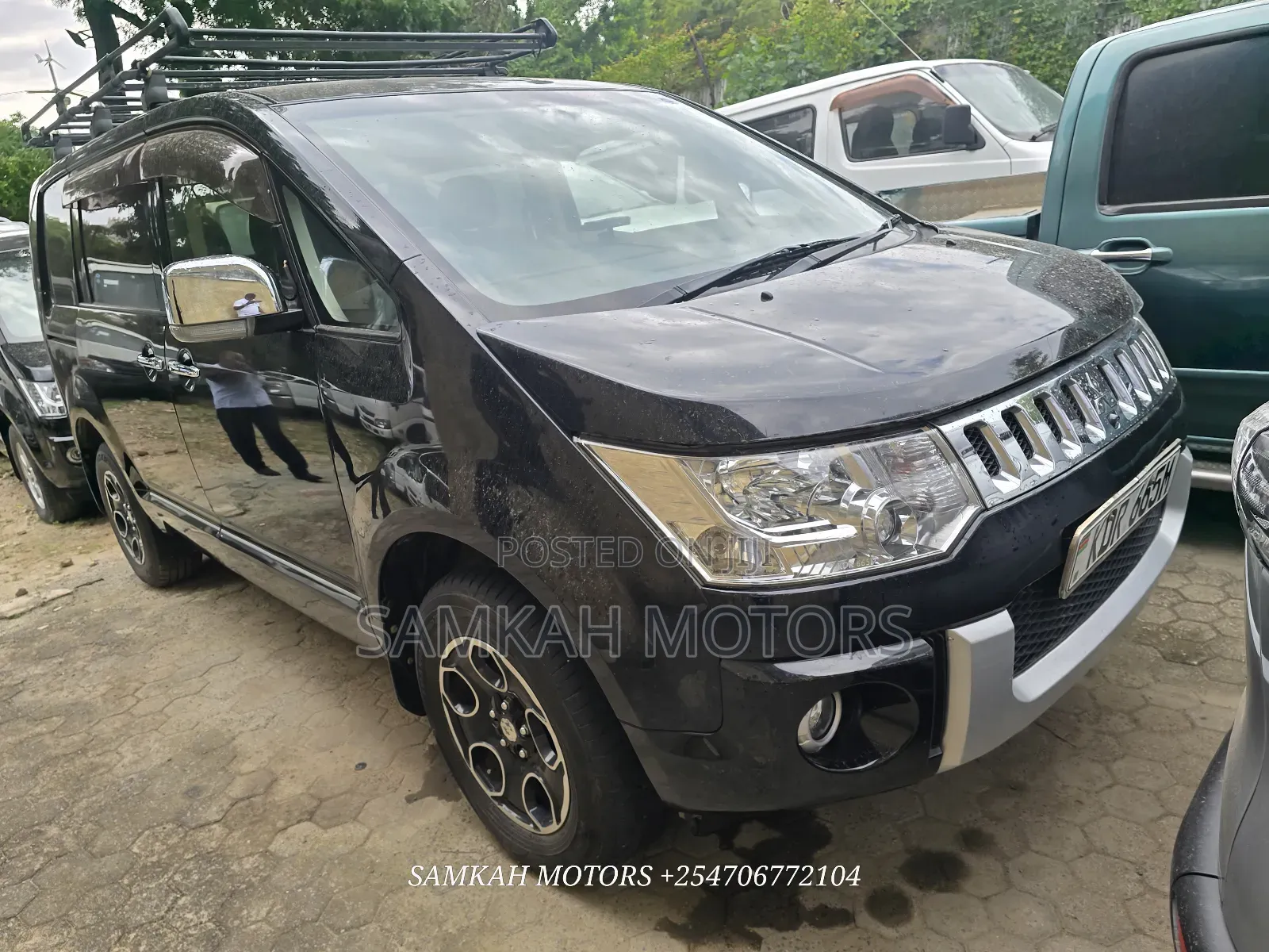 Mitsubishi Delica 2017 Black
