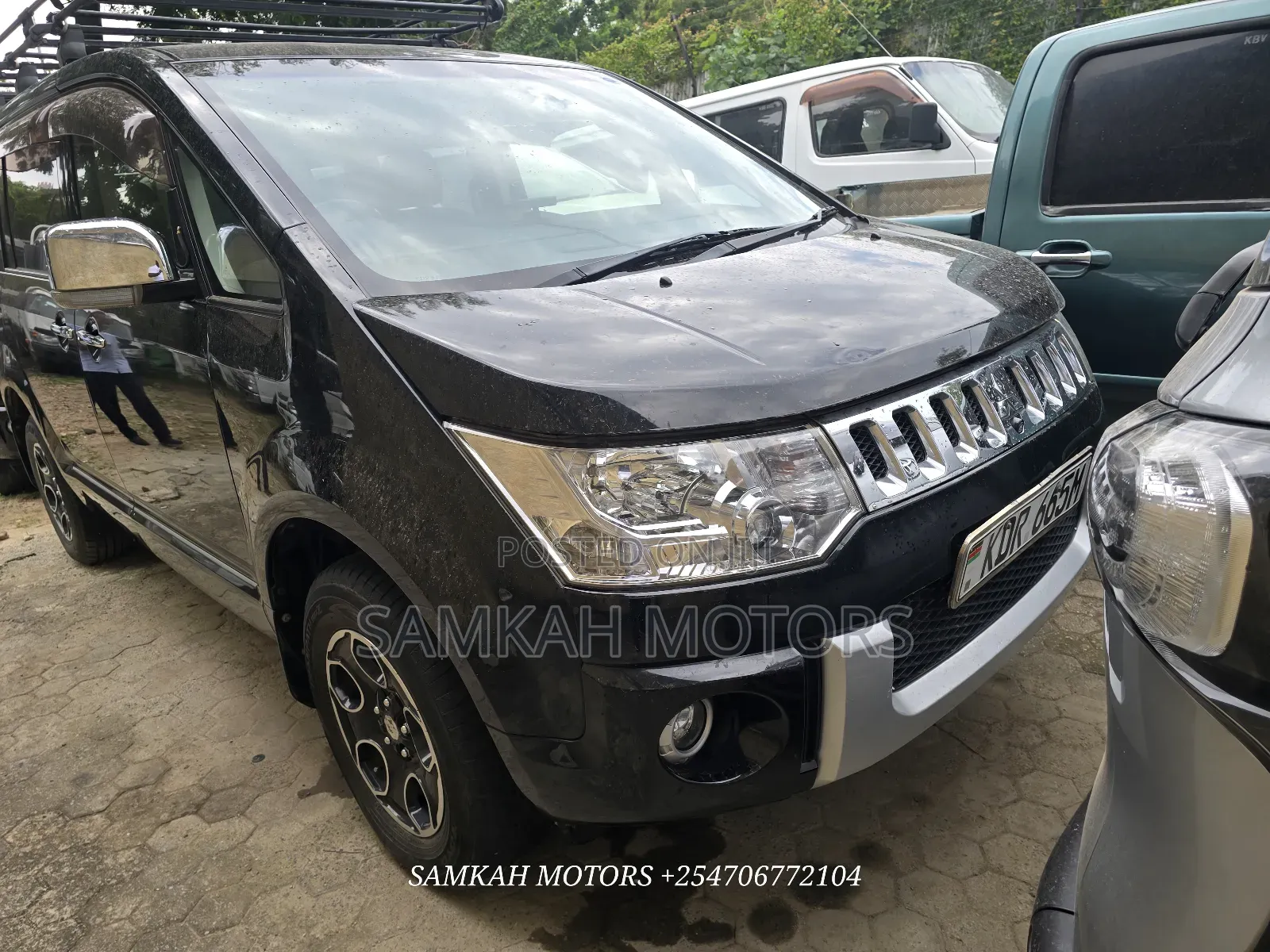 Mitsubishi Delica 2017 Black