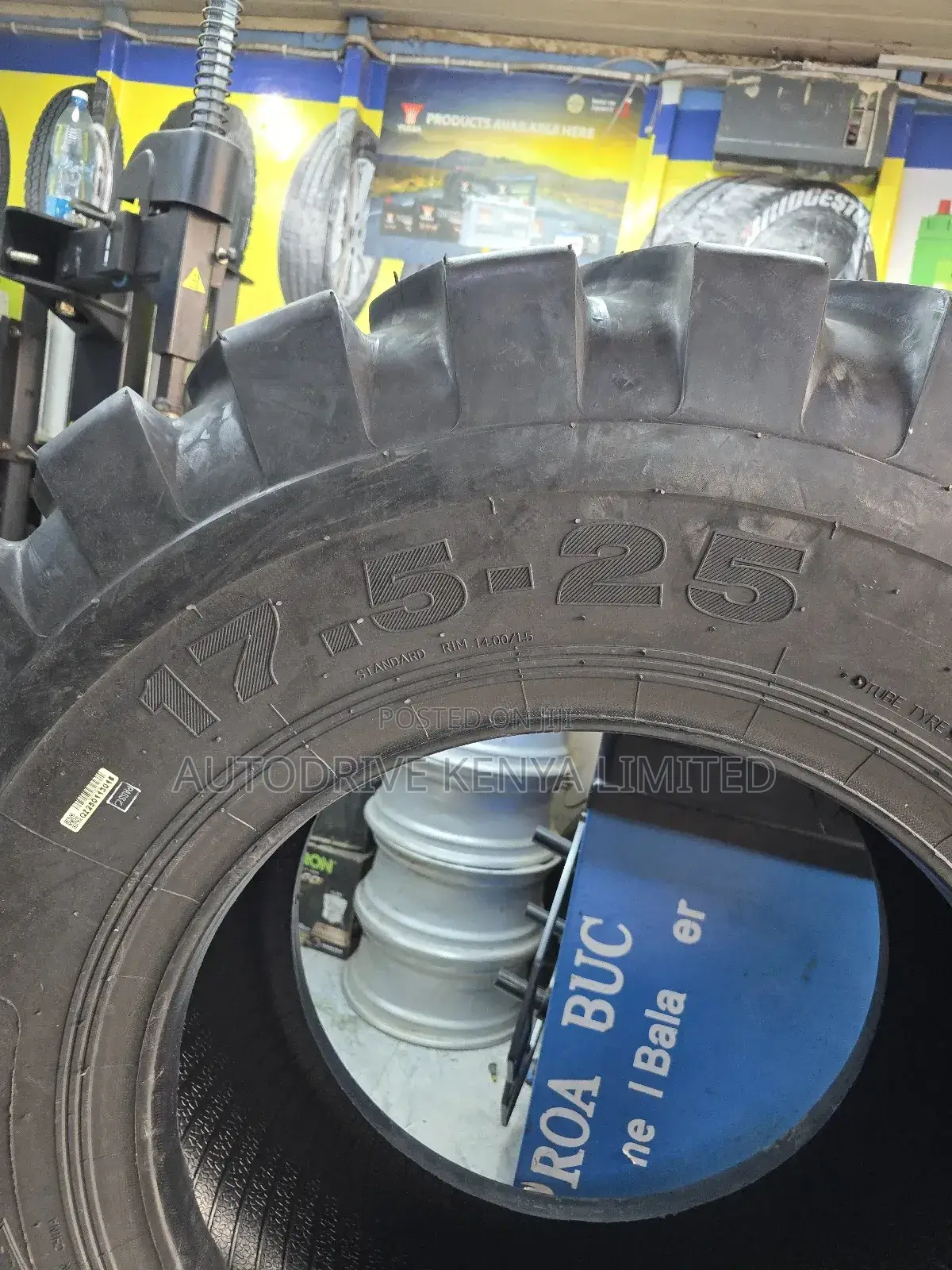 17.5 - 25 Road Hiker Industrial Tubetype Tire