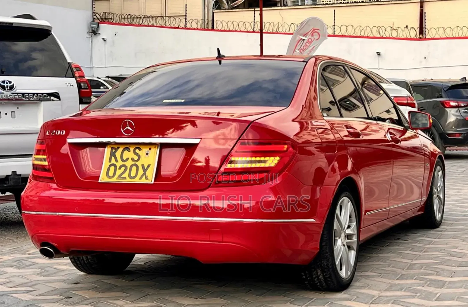Mercedes-Benz C200 2011 Red
