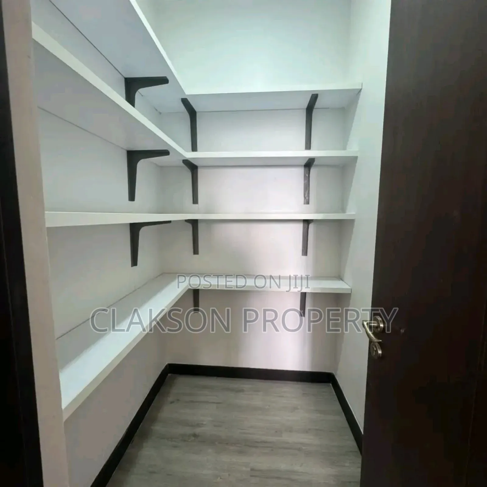 5bdrm Apartment in Parkland, Parklands/Highridge for rent