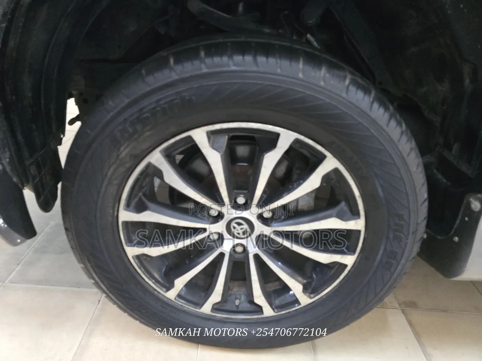 Toyota Land Cruiser Prado 2012 Gray