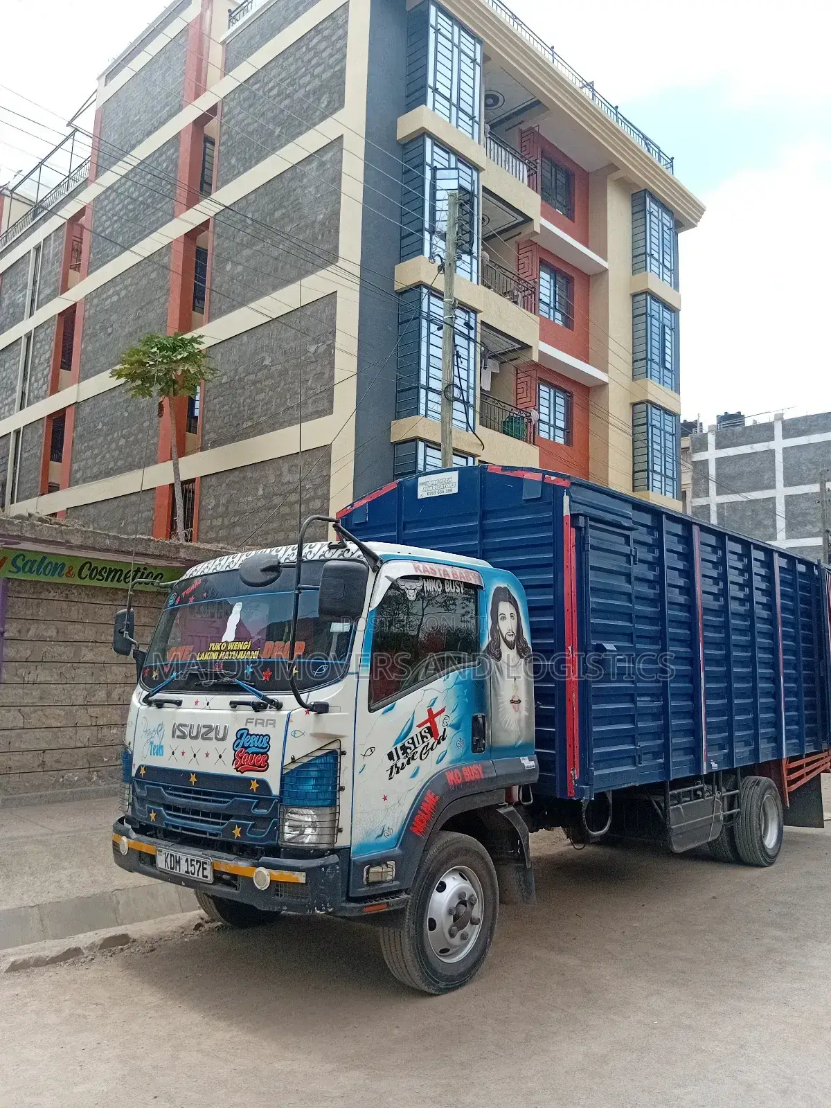Lorry for Transport and Movers Accessible for Jobs