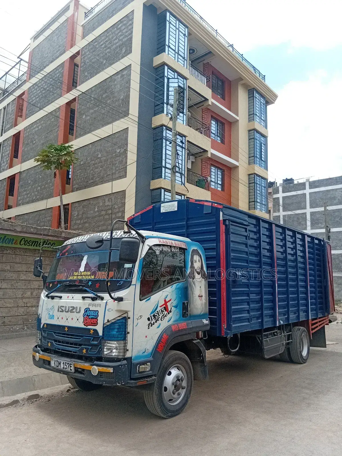 Lorry for Transport and Movers Accessible for Jobs