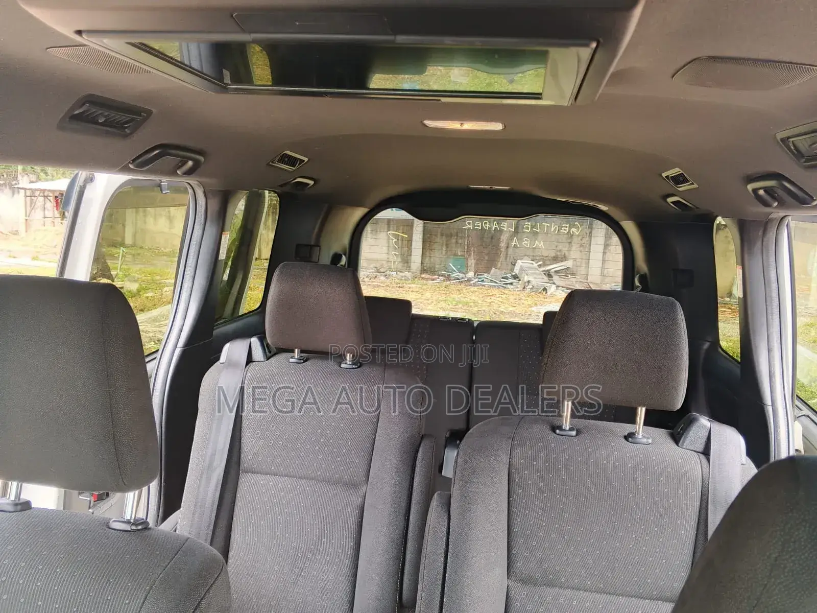 Toyota Noah 2018 White