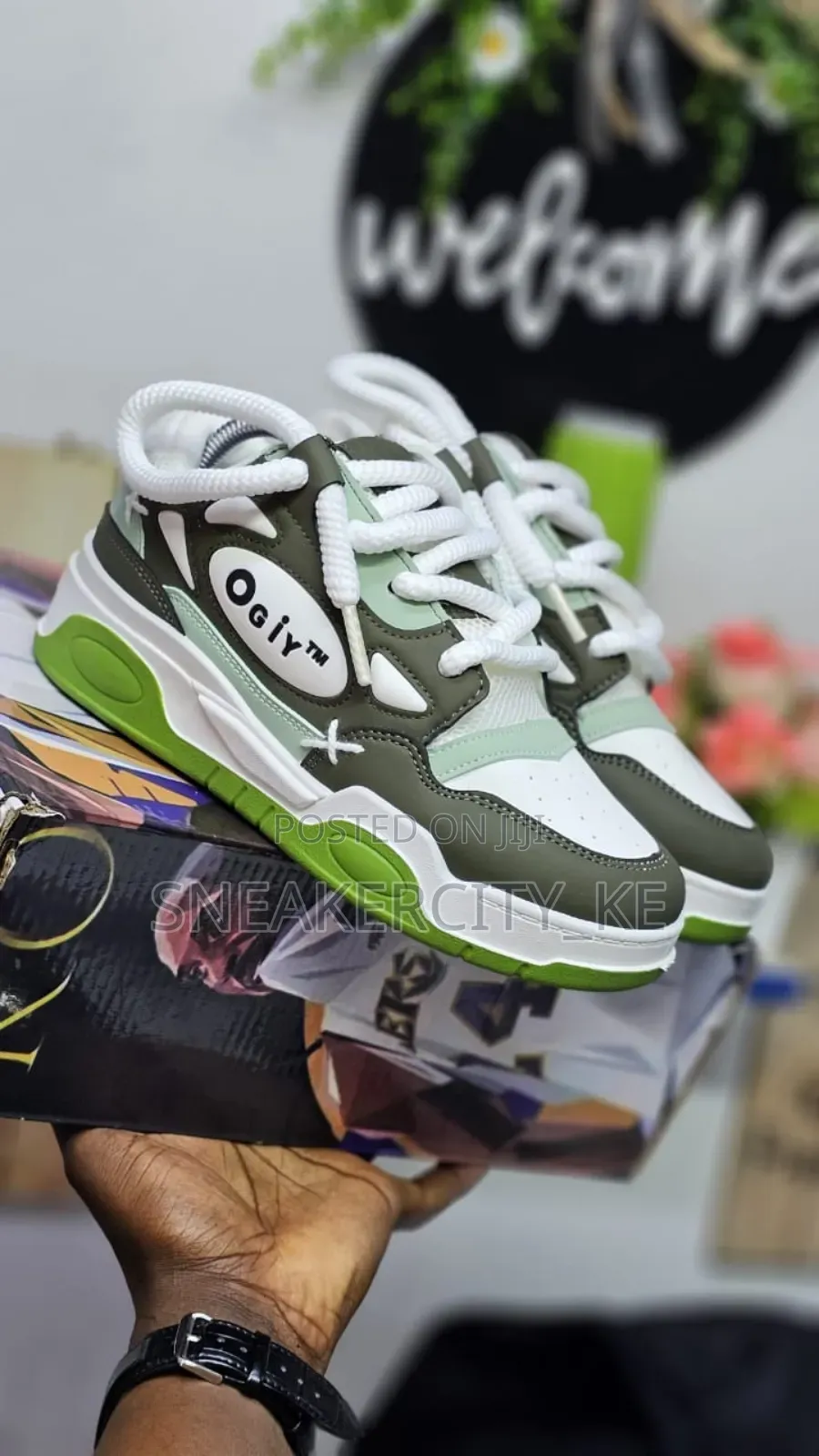 Ogiy Sneakers