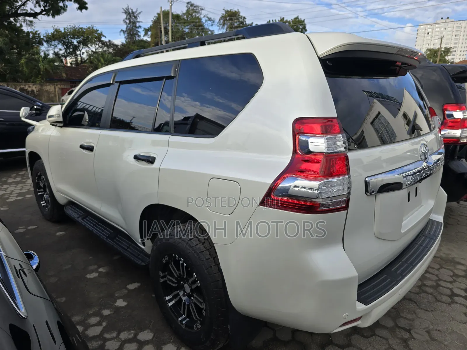 Toyota Land Cruiser Prado 2017 White