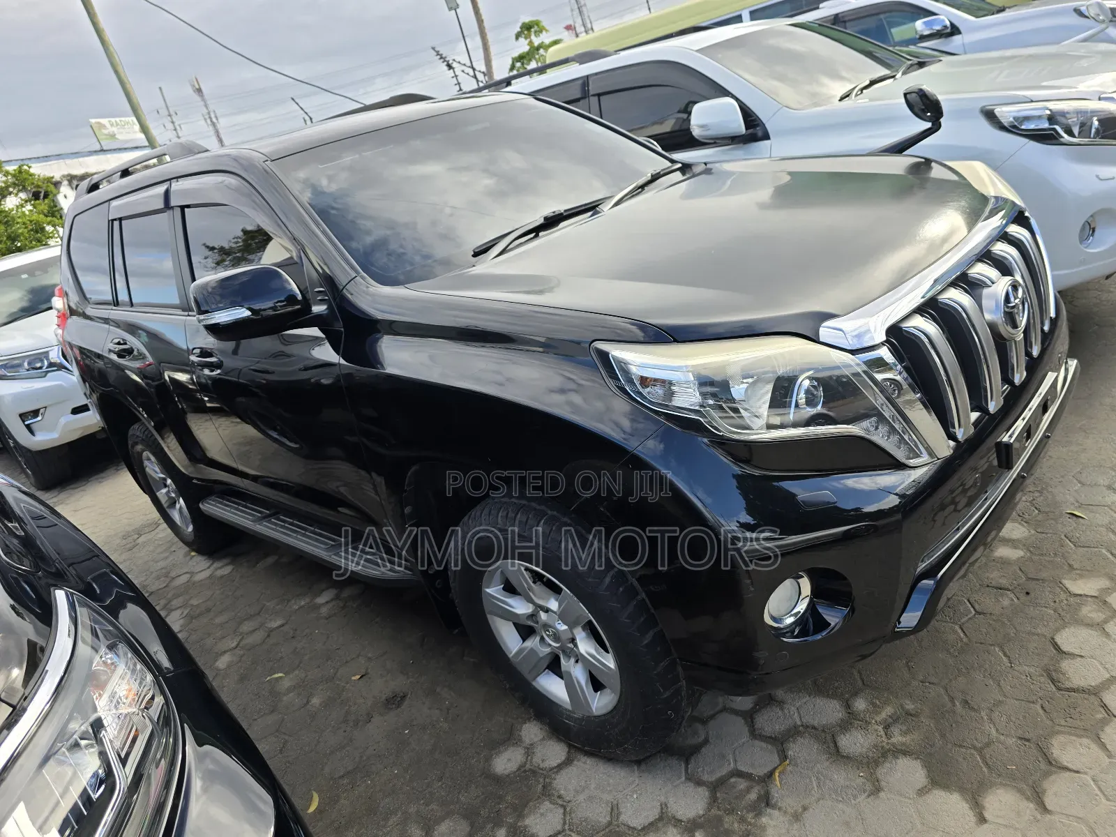 Toyota Land Cruiser Prado 2017 Black
