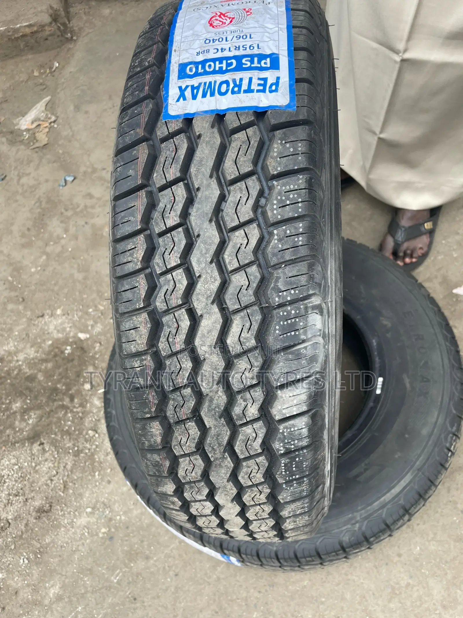 195r14 Petromax Tires