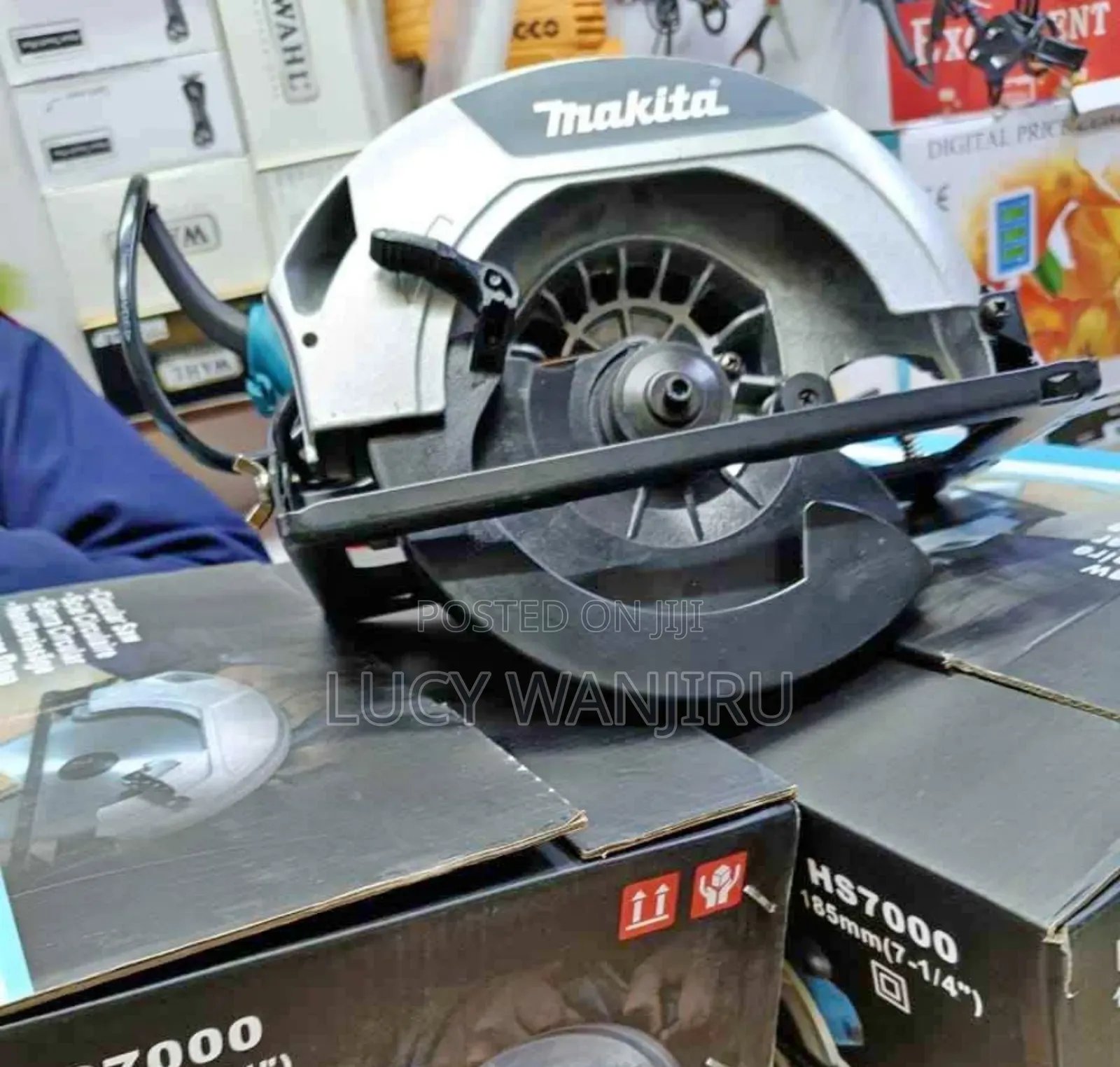 Makita Circular Saw 7" / Electric Makita Circular Saw
