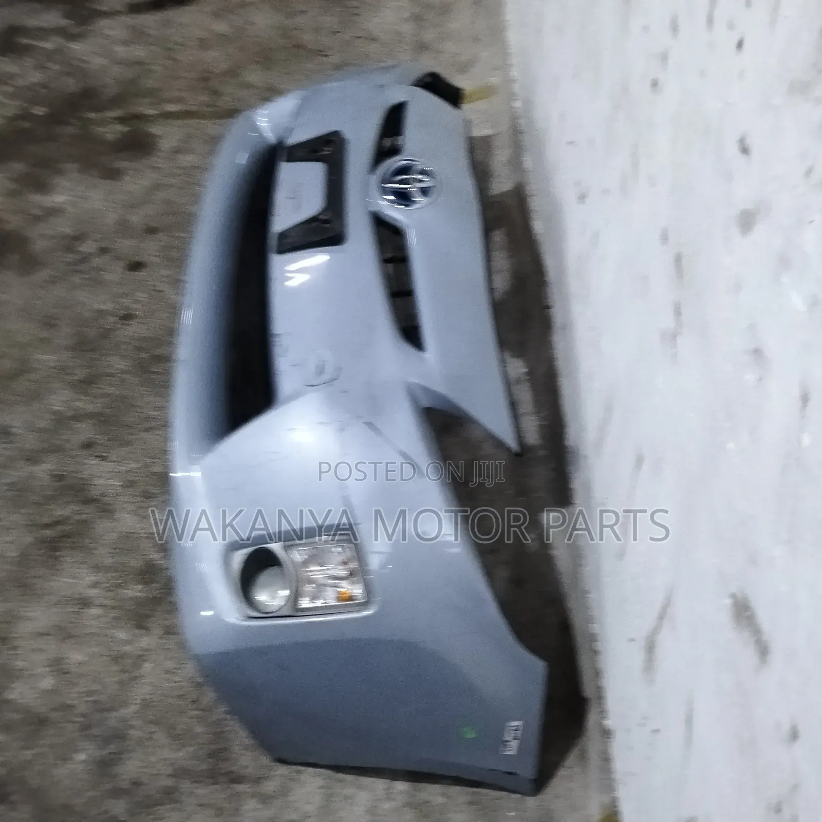 Toyota Prius Model 2011/2012/2014 Front Bumper Complete, Ex Japan