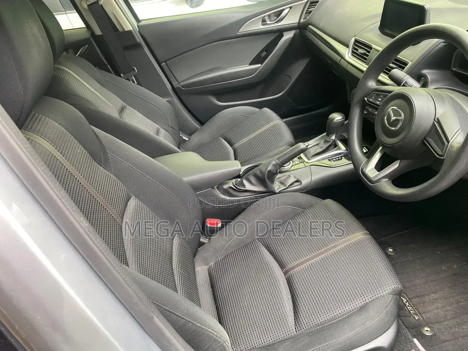 Mazda Axela 2018 Silver