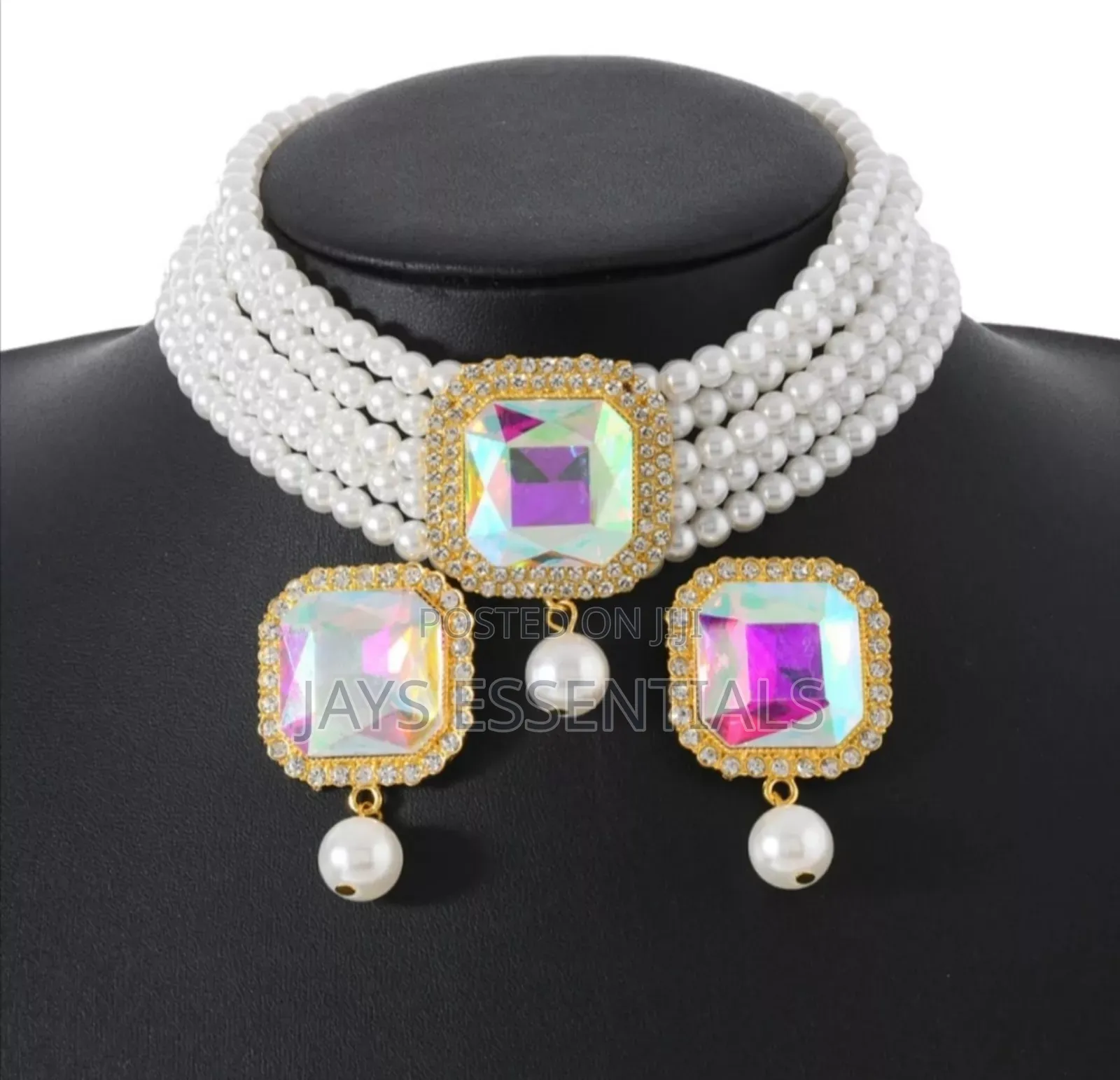 Pearl Detailed Necklaces And Earrings