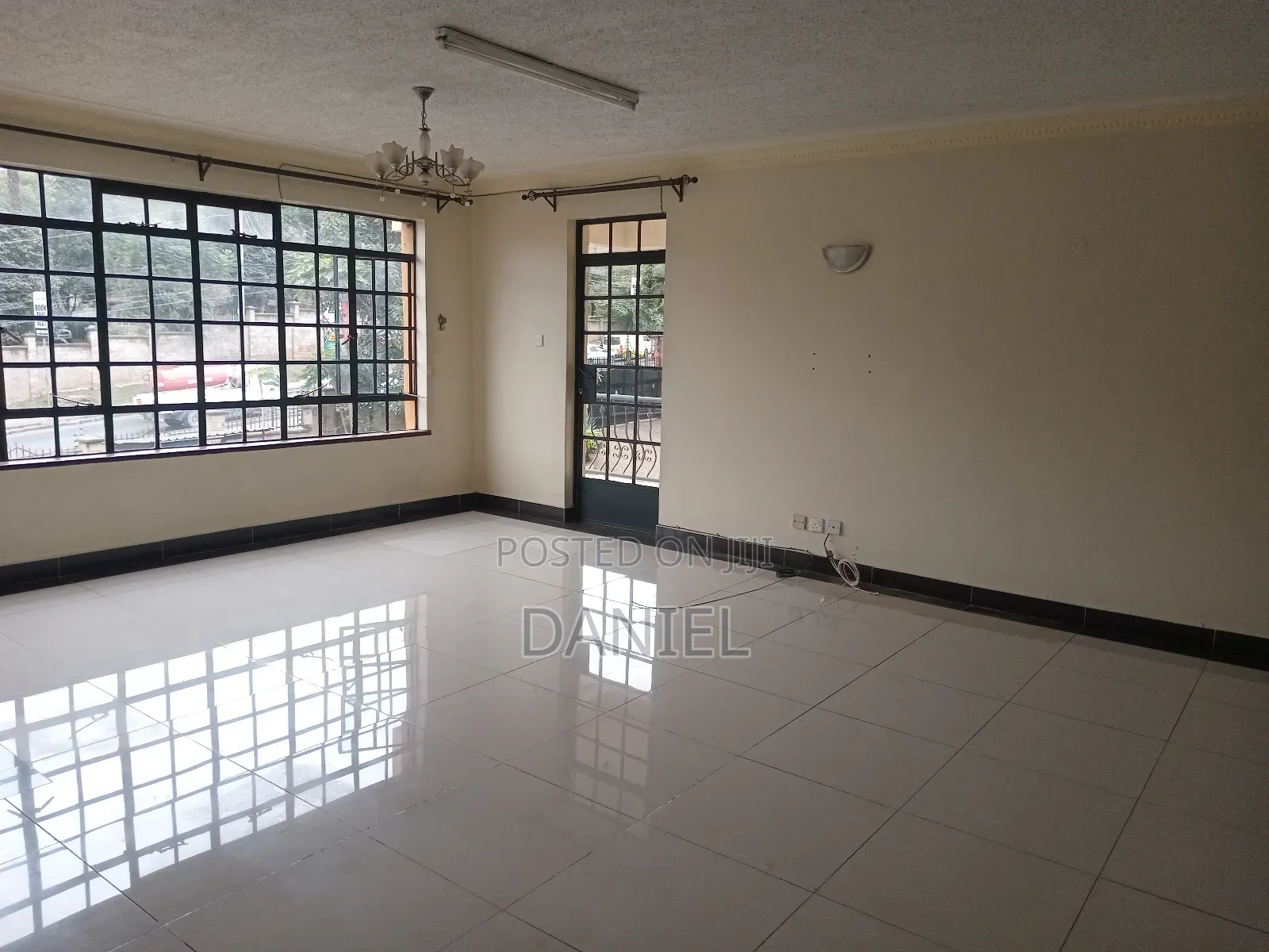 4bdrm Apartment in Riverside Drive for rent