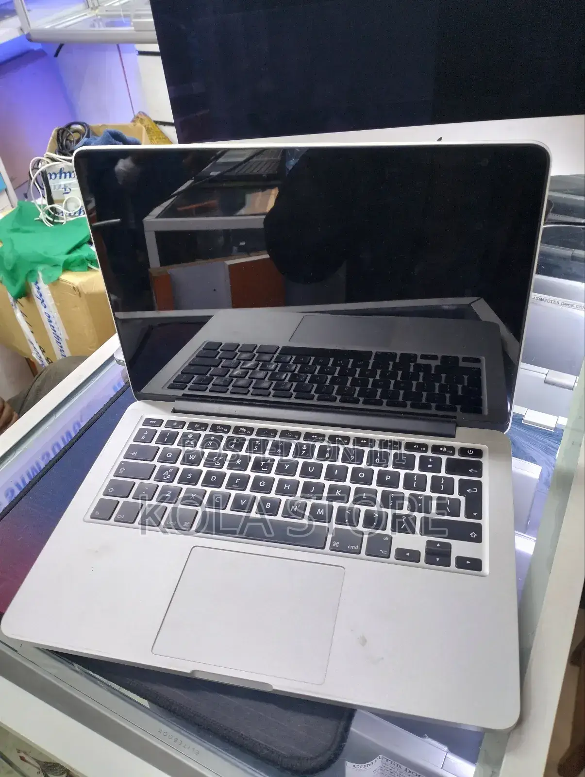 New Laptop Apple MacBook 2014 8GB Intel Core I5 SSD 256GB