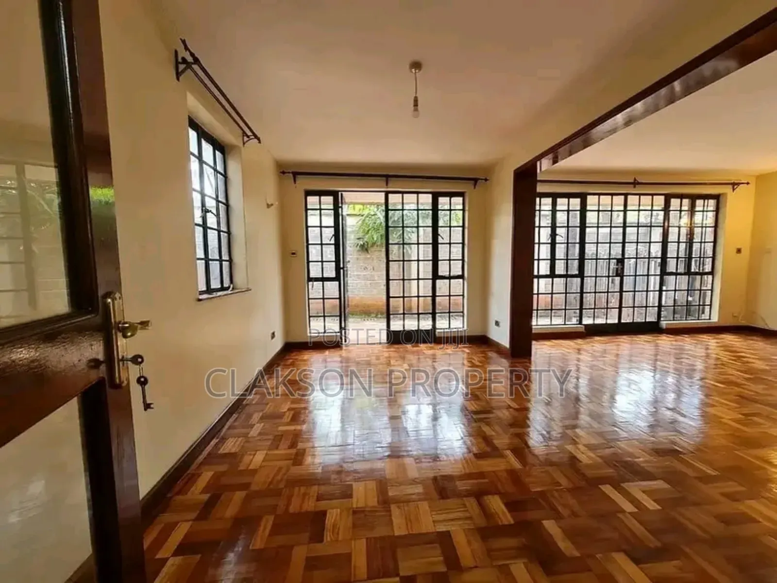 4bdrm Townhouse / Terrace in Kilimani for rent