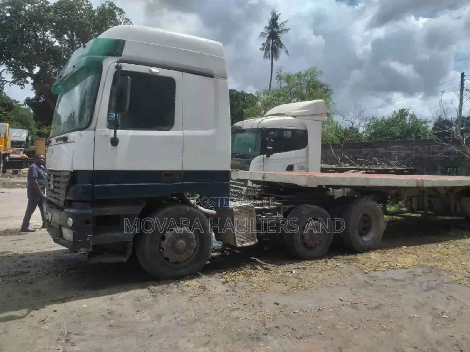 Flatbed/ Container Trailers for Transport Available