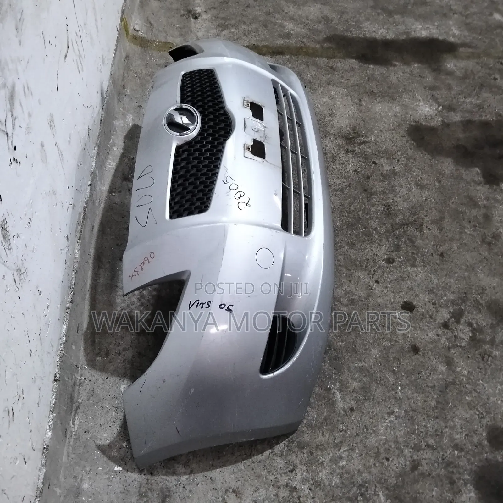 Toyota Vitz 2005 Front Bumper Complete With Grille, Ex Japan
