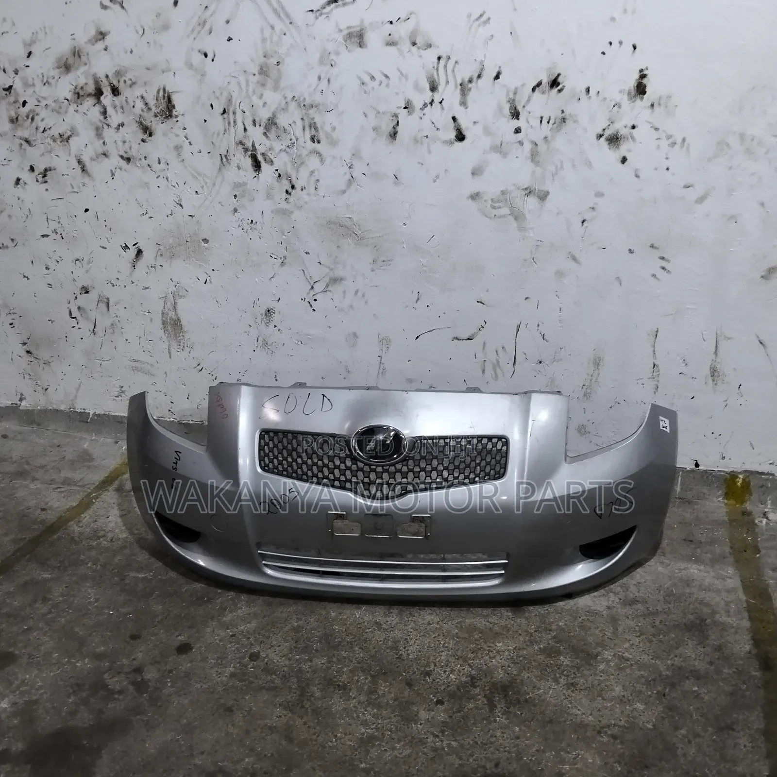 Toyota Vitz 2005 Front Bumper Complete With Grille, Ex Japan