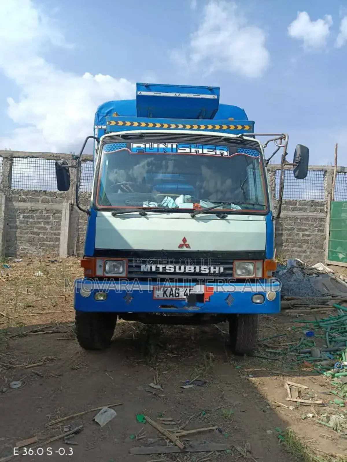 Cover Body Truck for Transportation at Hand